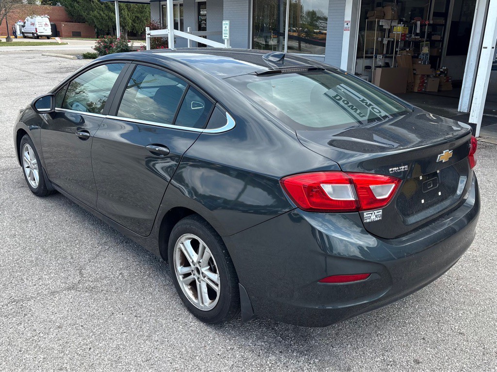 2018 Chevrolet Cruze Image 7