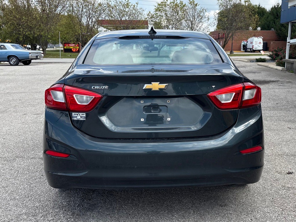 2018 Chevrolet Cruze Image 8