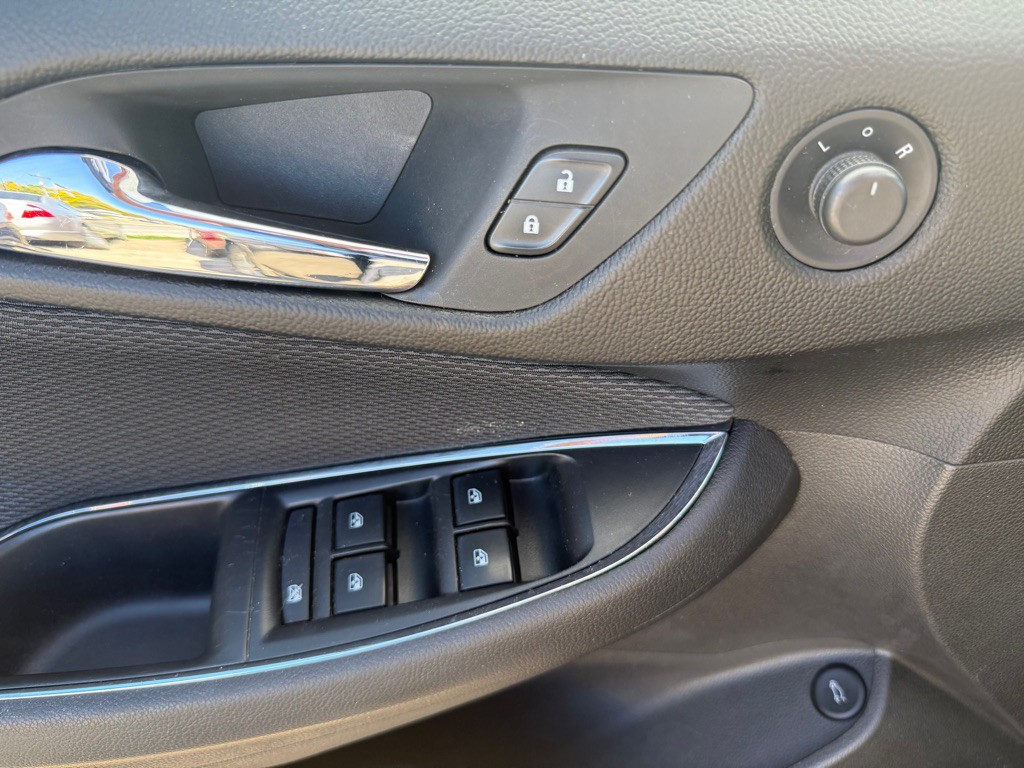 2018 Chevrolet Cruze Image 11
