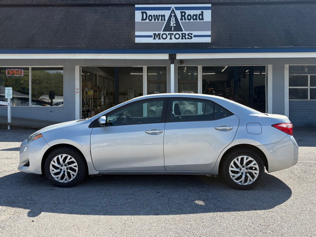 2019 Toyota Corolla Image 2