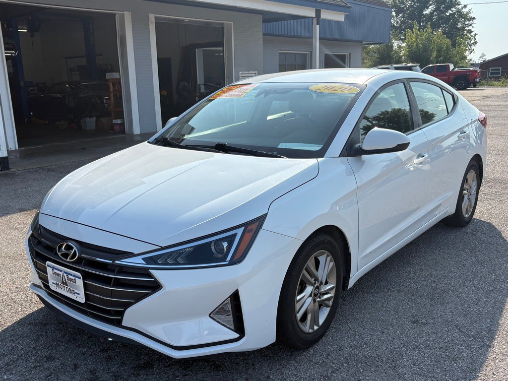 2020 Hyundai Elantra Image 3