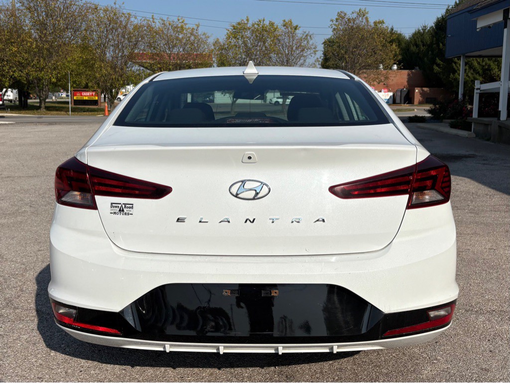 2020 Hyundai Elantra Image 7