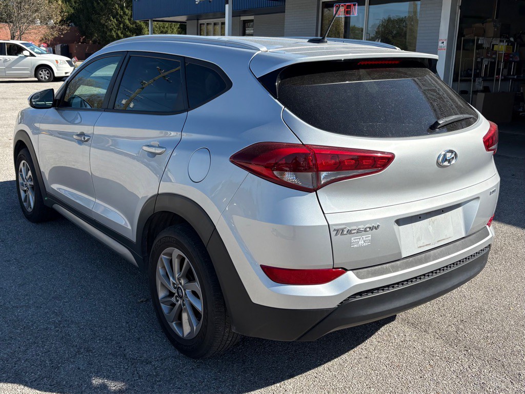 2017 Hyundai Tucson Image 8
