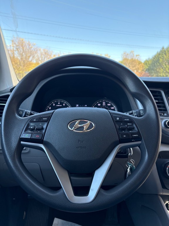 2017 Hyundai Tucson Image 16