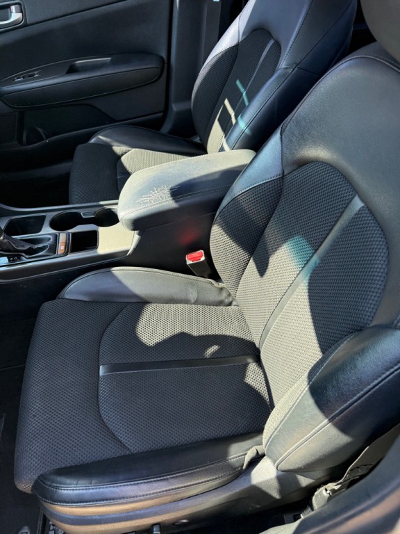 2020 Kia Optima Image 4