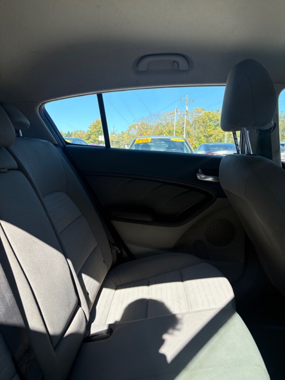 2015 Kia Forte Image 10