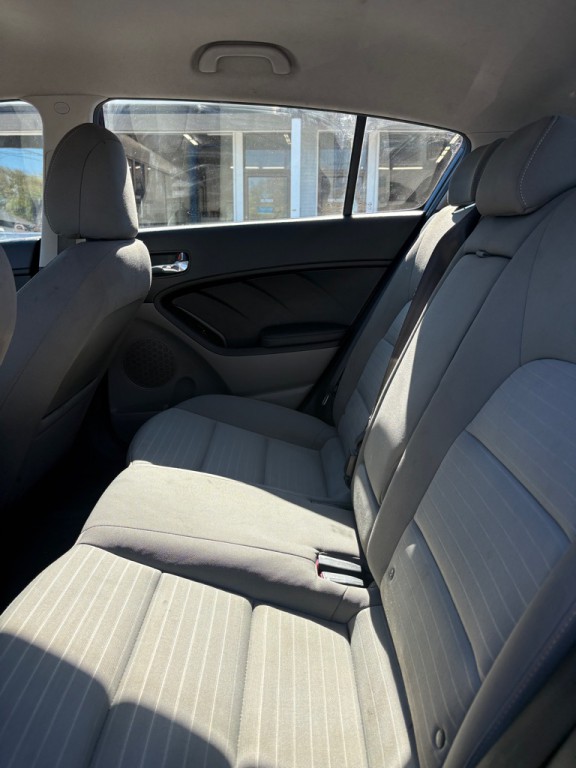 2015 Kia Forte Image 11