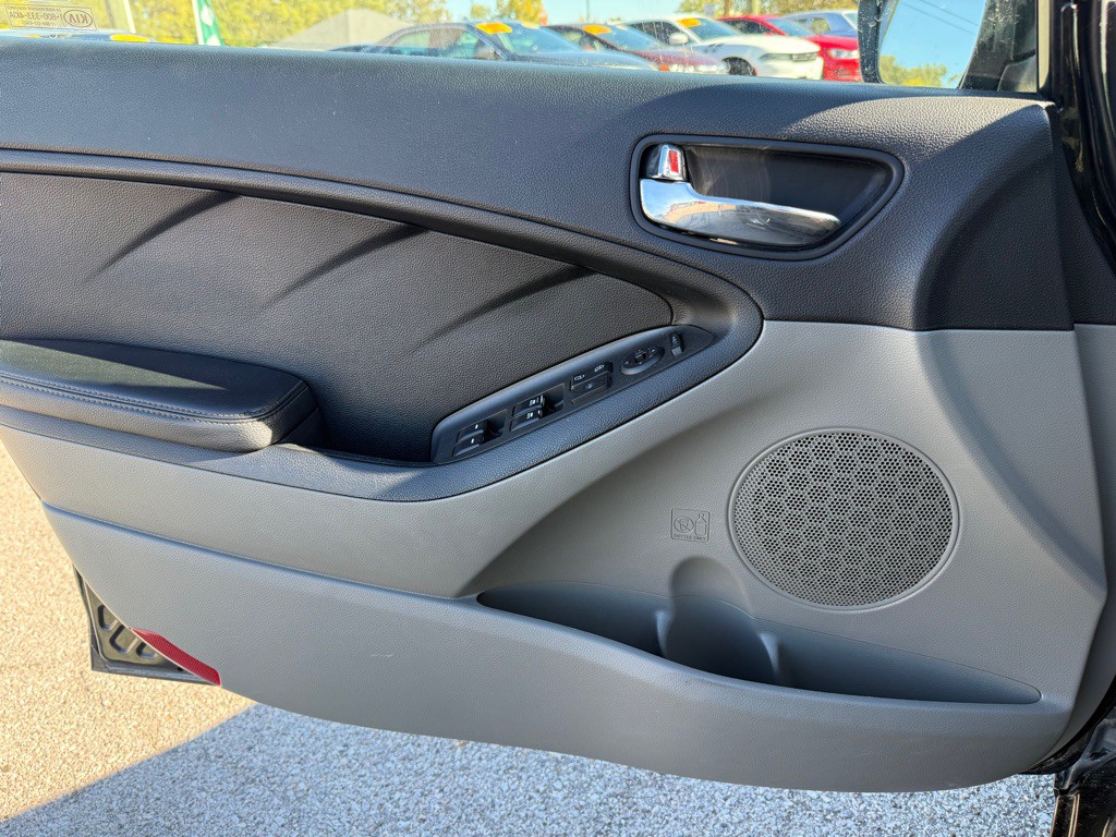 2015 Kia Forte Image 25