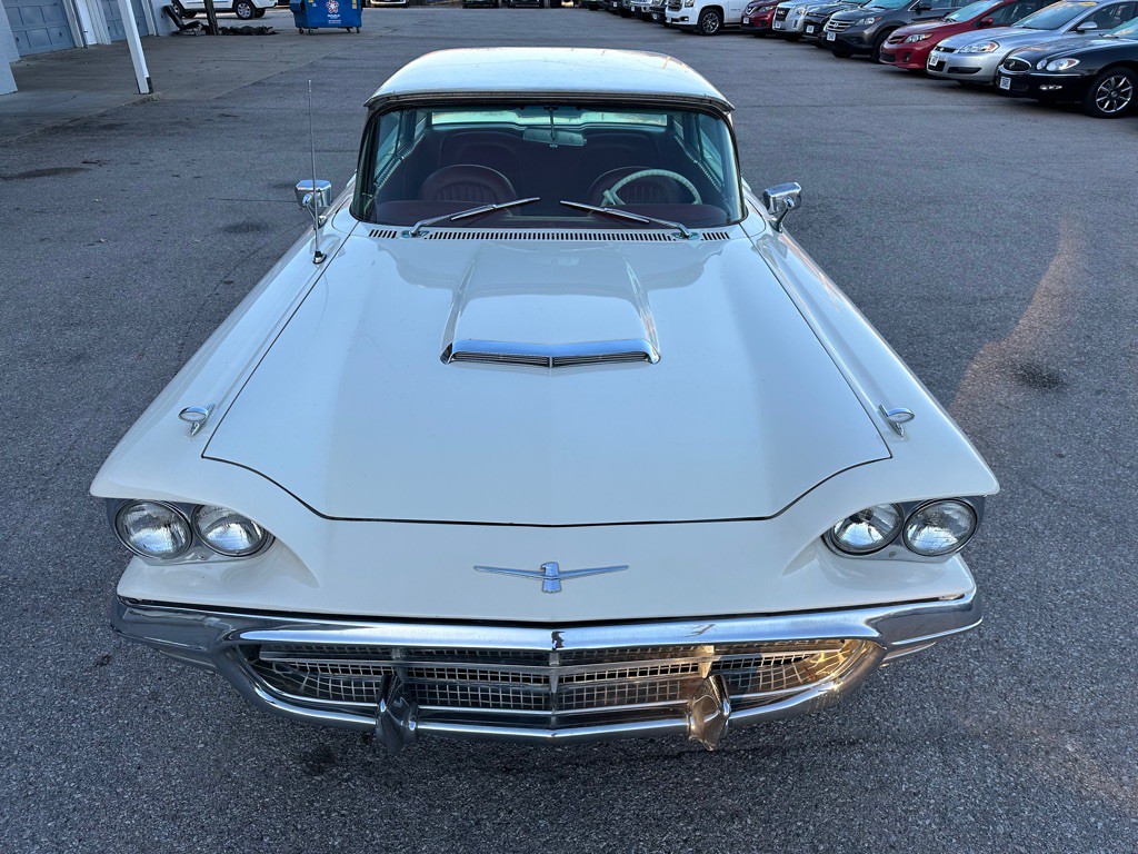 1960 Ford Thunderbird Image 3