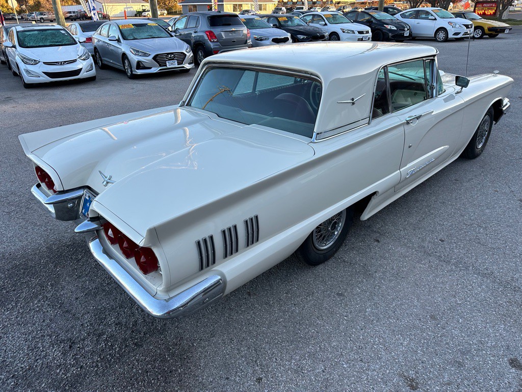 1960 Ford Thunderbird Image 6