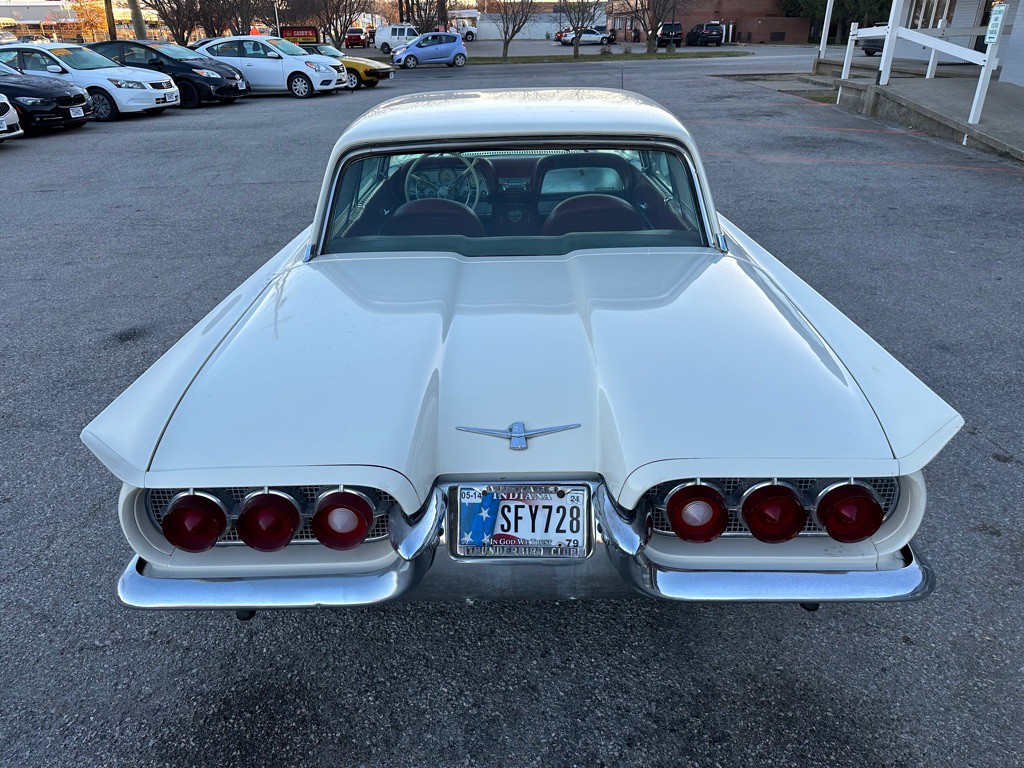 1960 Ford Thunderbird Image 8