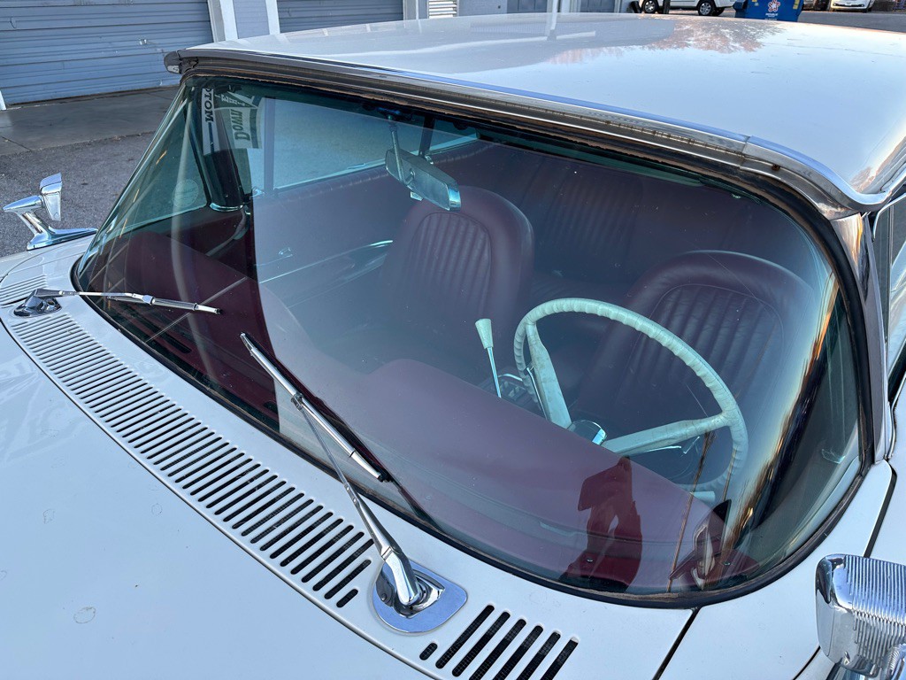 1960 Ford Thunderbird Image 13