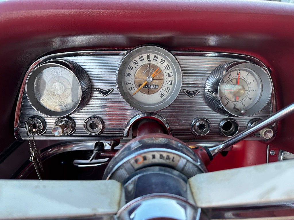 1960 Ford Thunderbird Image 19