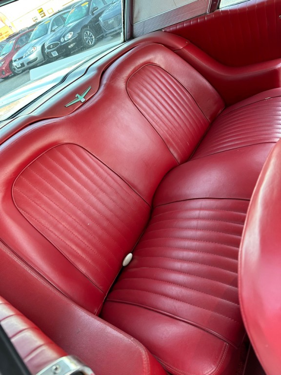 1960 Ford Thunderbird Image 22