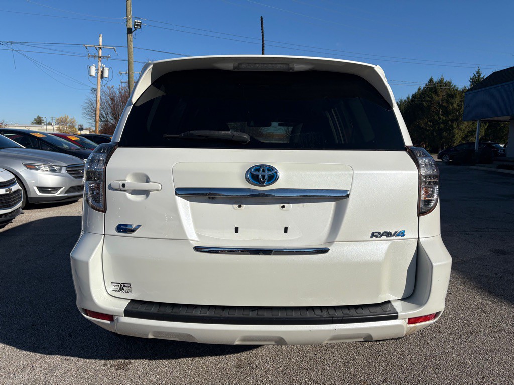 2013 Toyota Rav4 Image 7