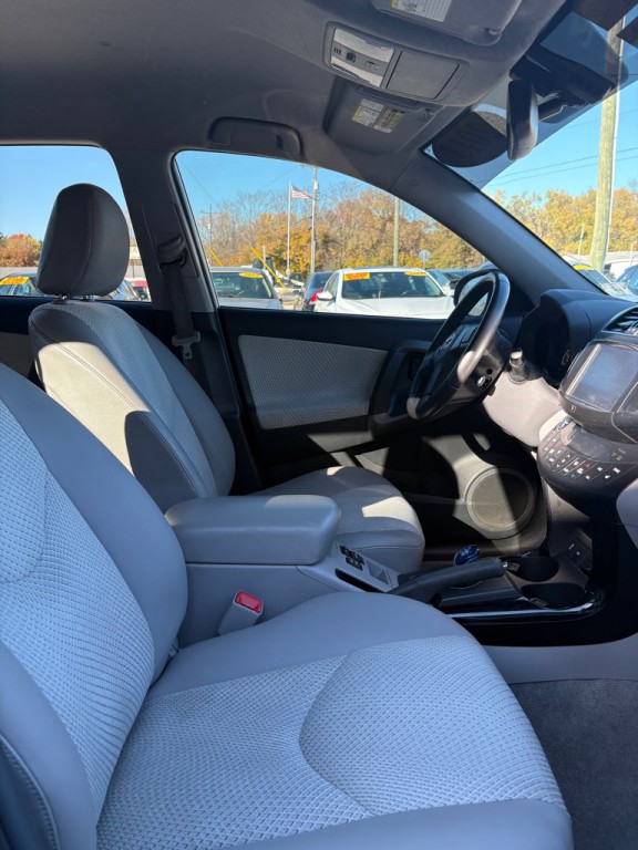 2013 Toyota Rav4 Image 12