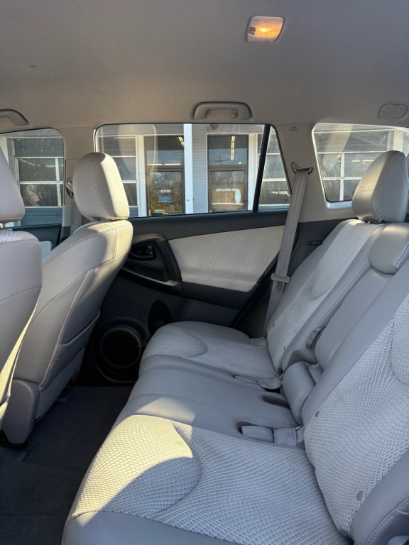 2013 Toyota Rav4 Image 14