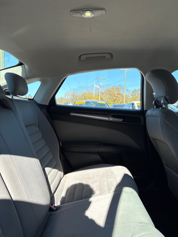 2014 Ford Fusion Image 10