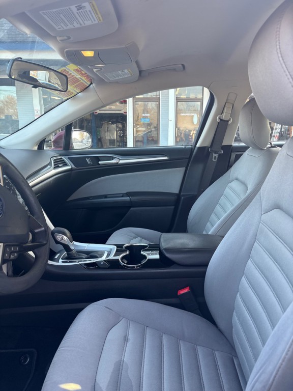 2014 Ford Fusion Image 17