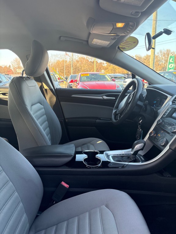 2014 Ford Fusion Image 20