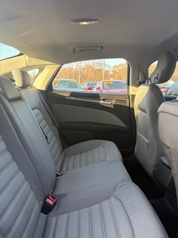 2014 Ford Fusion Image 22