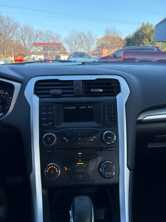 2014 Ford Fusion Image 25