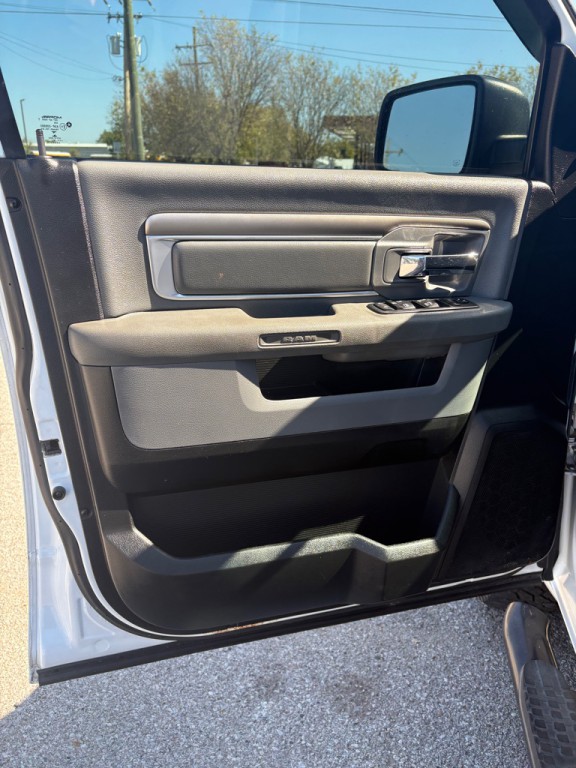 2016 RAM 1500 Image 10