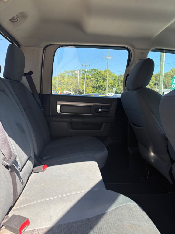 2016 RAM 1500 Image 12