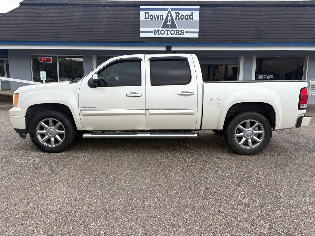 2011 GMC Sierra 1500 Image 2
