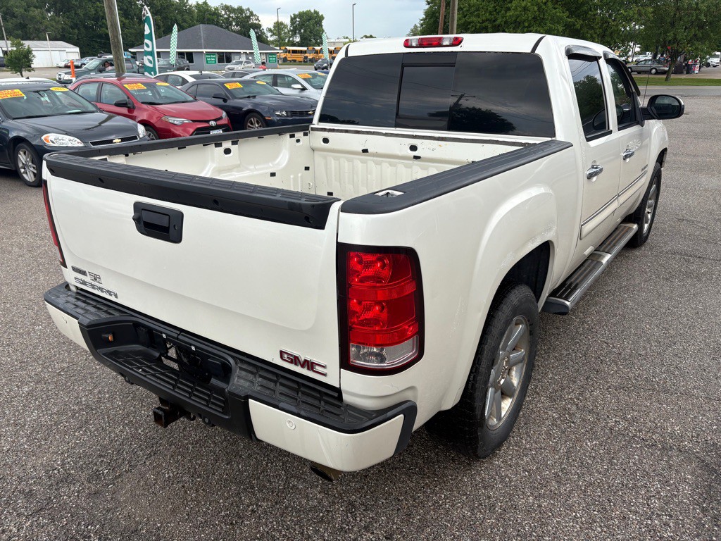 2011 GMC Sierra 1500 Image 4