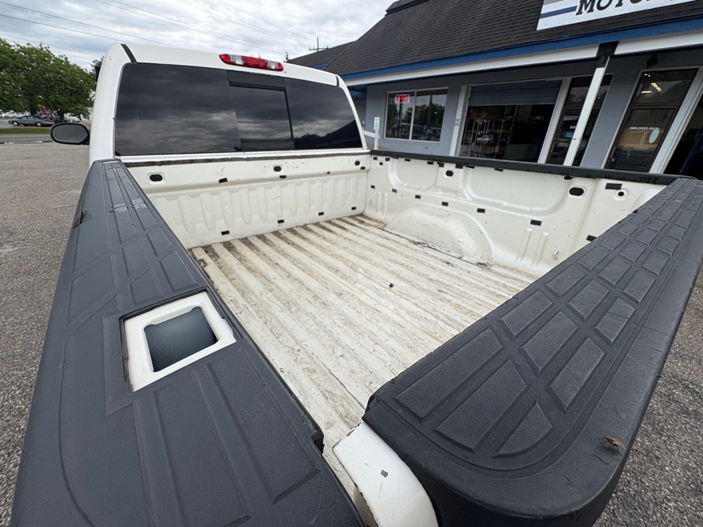 2011 GMC Sierra 1500 Image 12