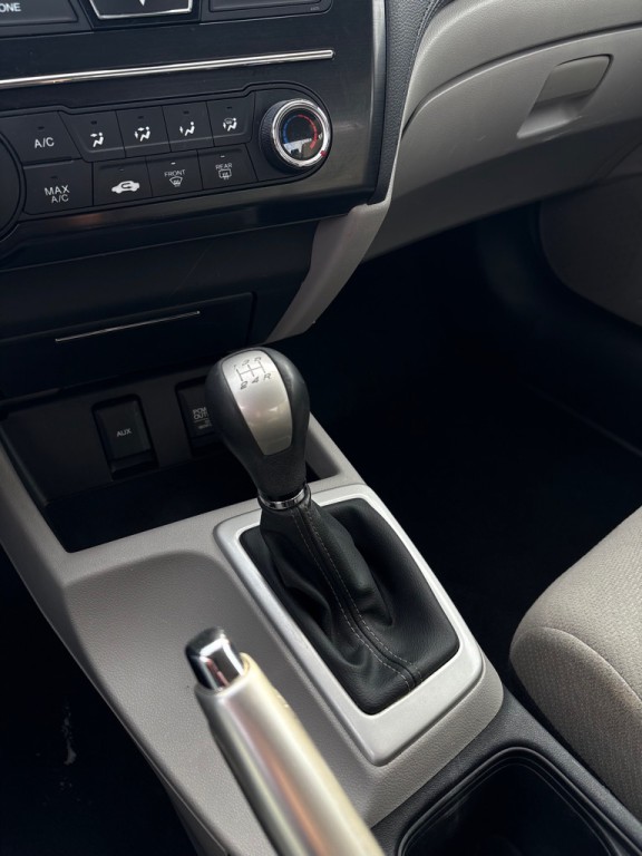 2013 Honda Civic Image 9