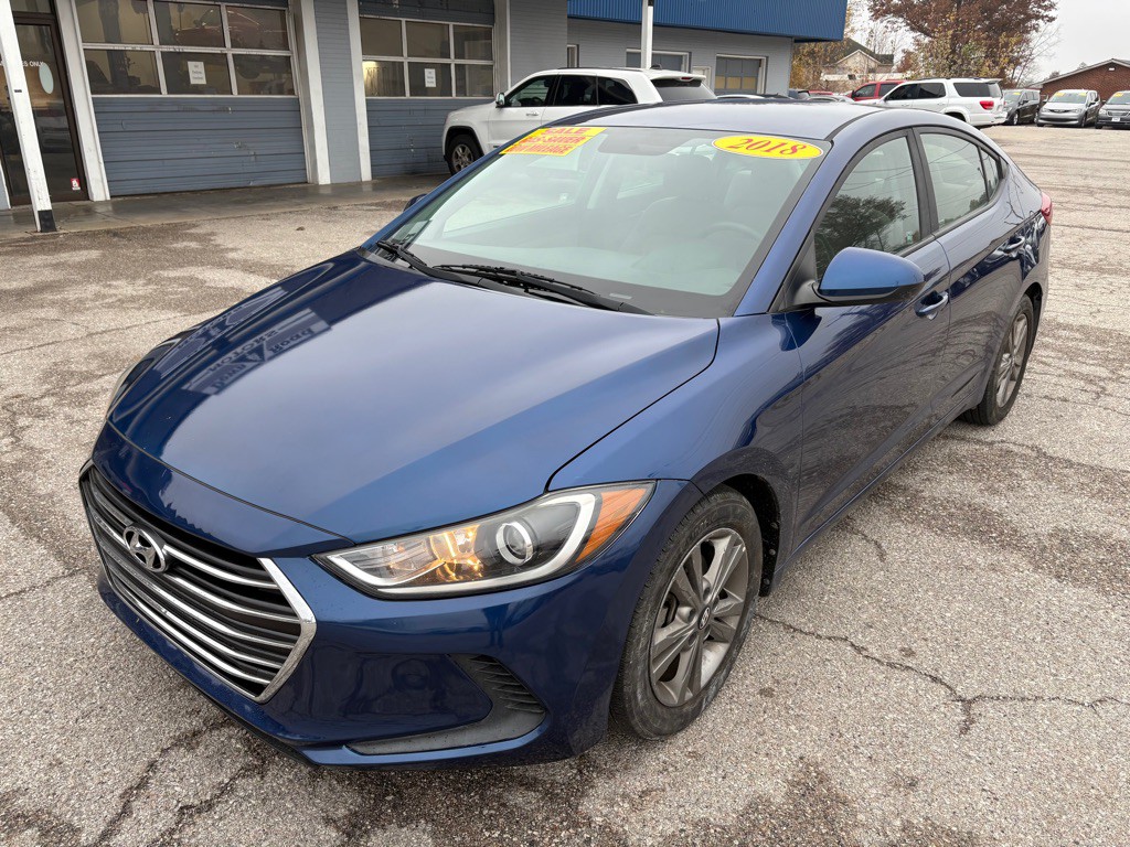 2018 Hyundai Elantra Image 3
