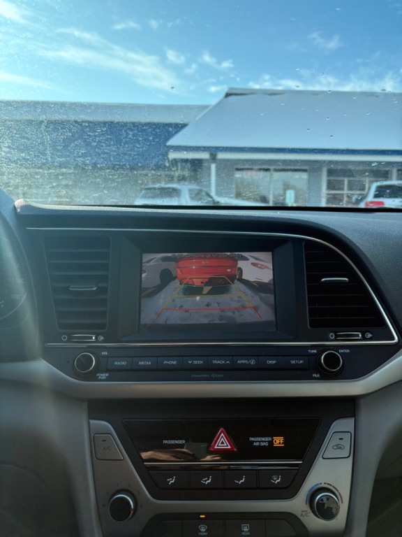 2018 Hyundai Elantra Image 10