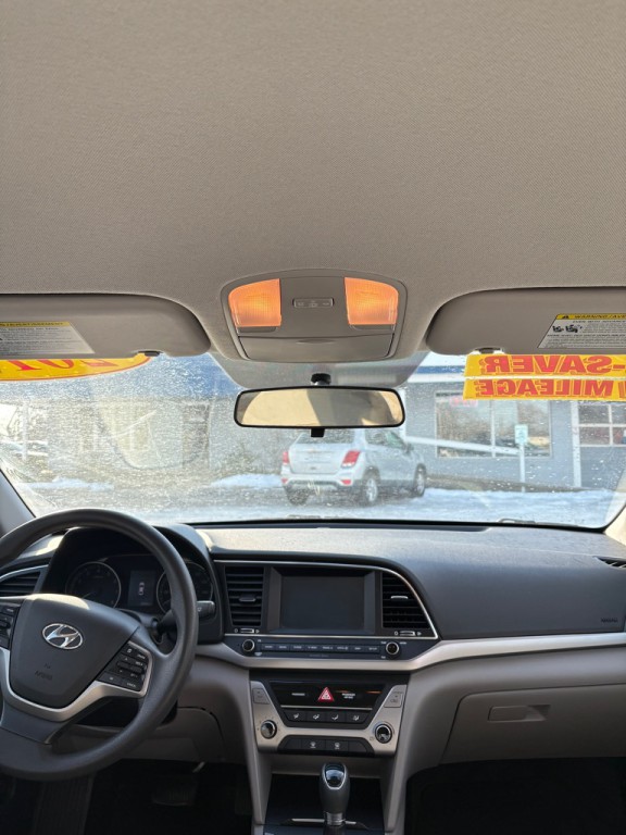2018 Hyundai Elantra Image 15