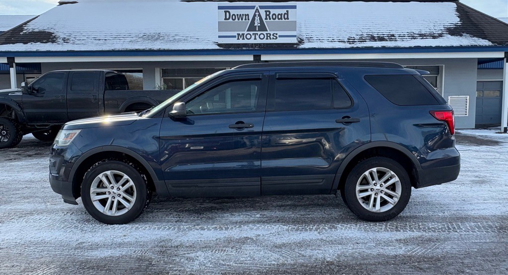 2016 Ford Explorer Image 2