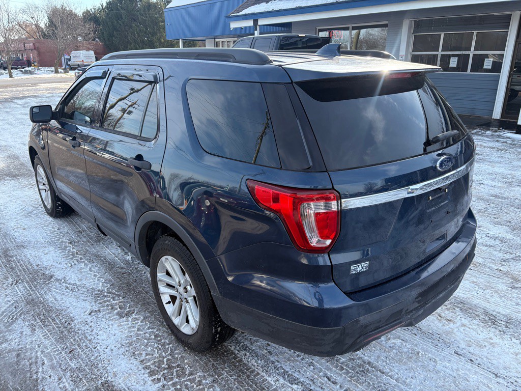 2016 Ford Explorer Image 8