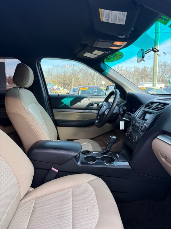 2016 Ford Explorer Image 15