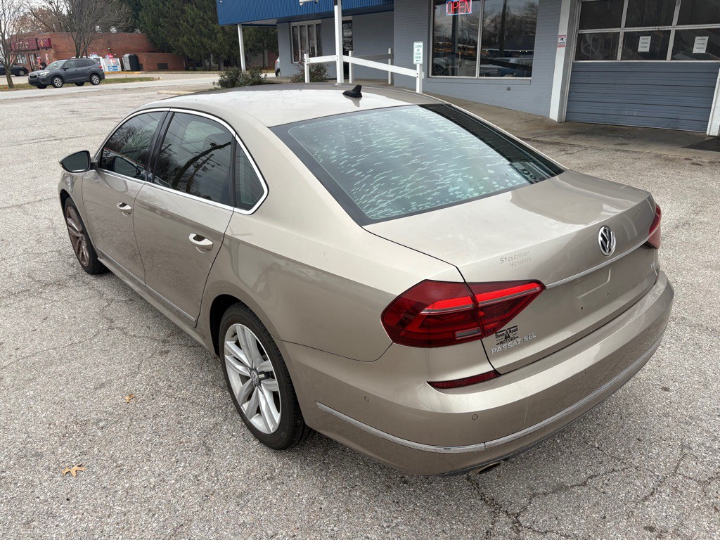 2017 Volkswagen Passat Image 8
