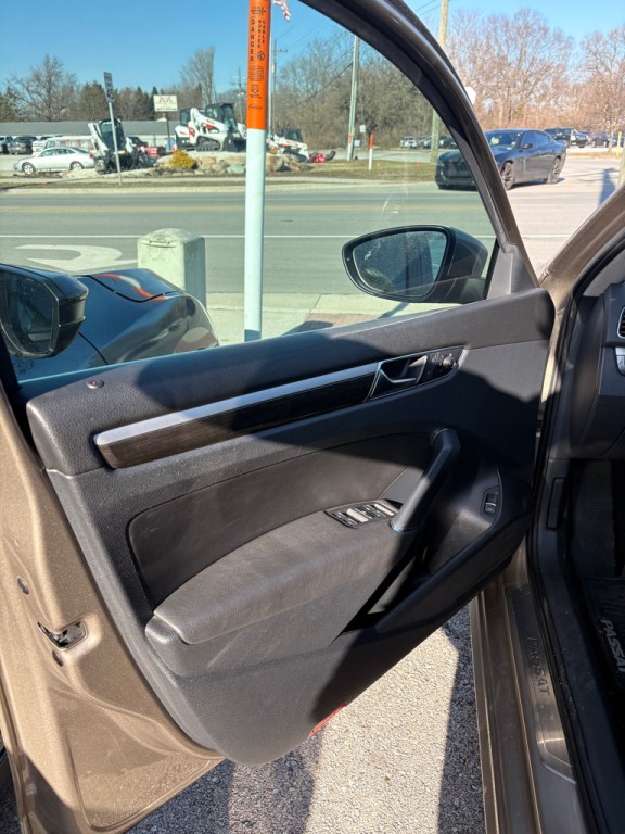 2017 Volkswagen Passat Image 10