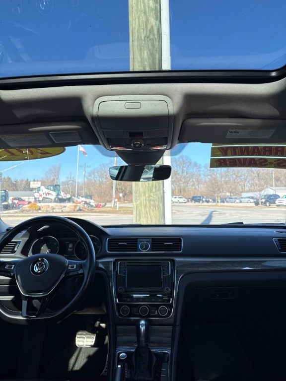 2017 Volkswagen Passat Image 13