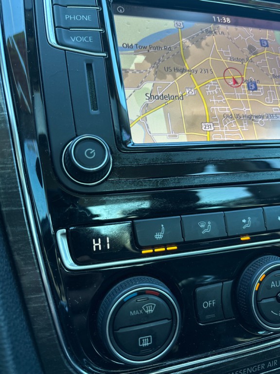 2017 Volkswagen Passat Image 21