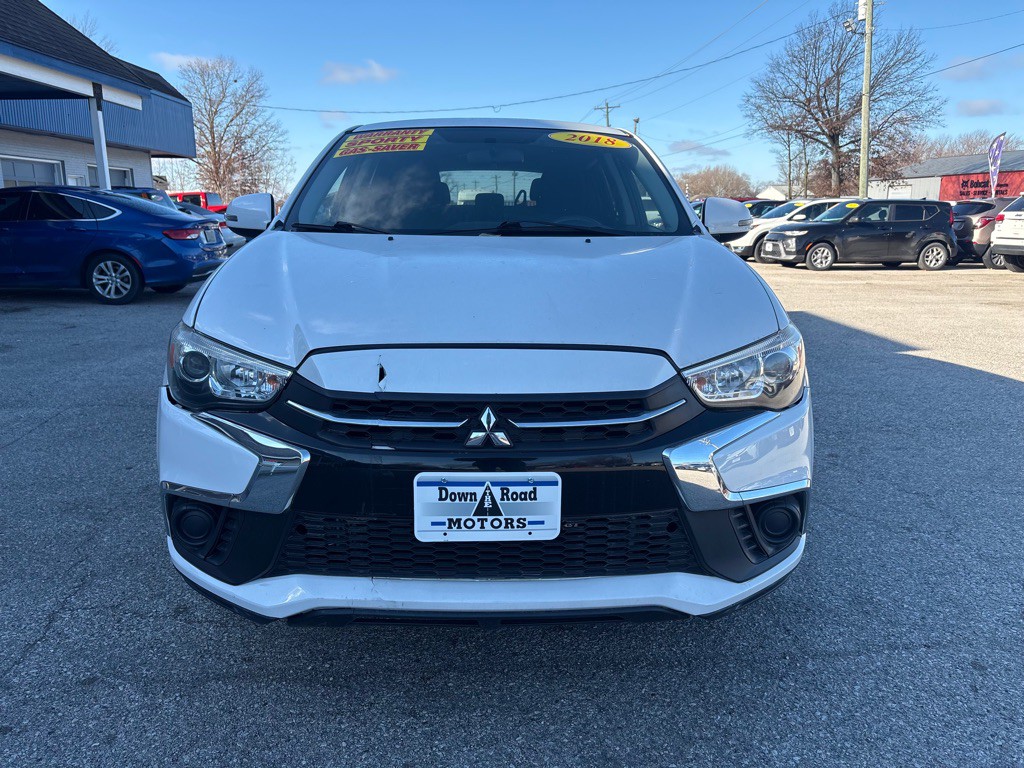 2018 Mitsubishi Outlander Image 4