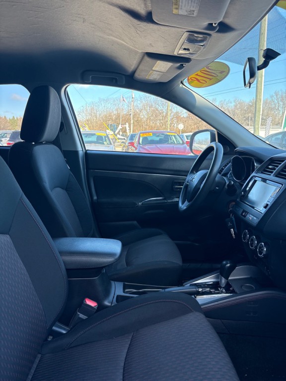 2018 Mitsubishi Outlander Image 14