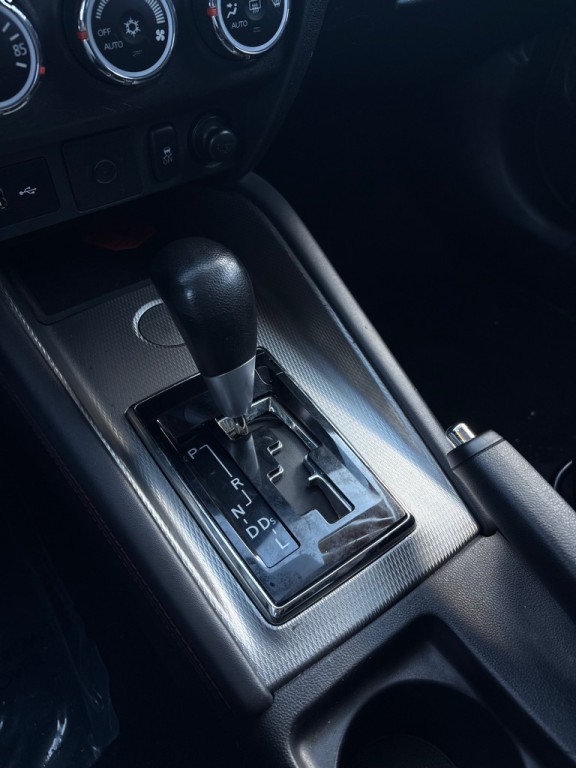 2018 Mitsubishi Outlander Image 17