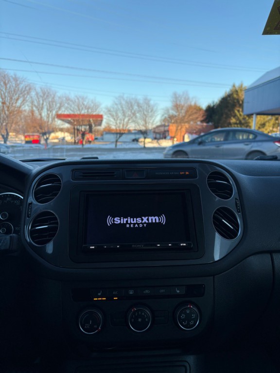 2017 Volkswagen Tiguan Image 11