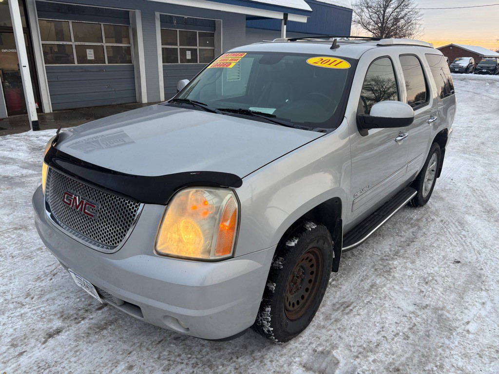 2011 GMC Yukon Image 3