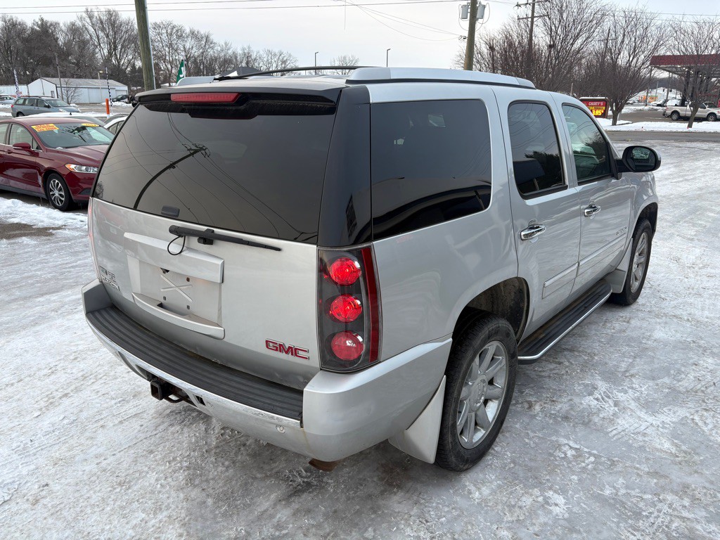 2011 GMC Yukon Image 6