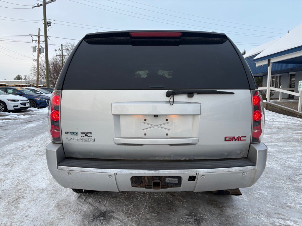 2011 GMC Yukon Image 7