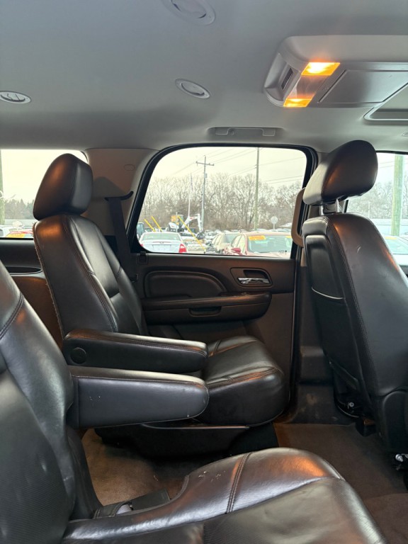 2011 GMC Yukon Image 10